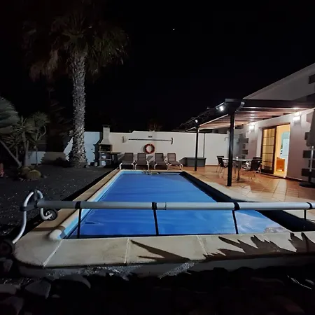 De La Paz فيلة *